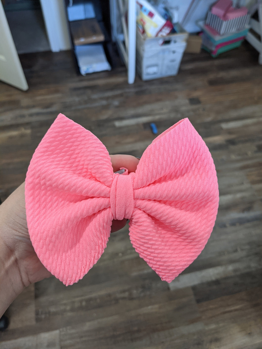 Bright pink bullet bow (3